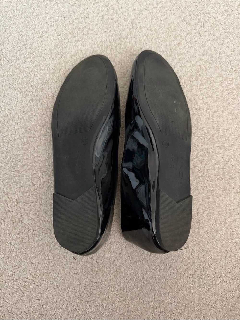 Mix No. 6 black flats, size women’s US 10